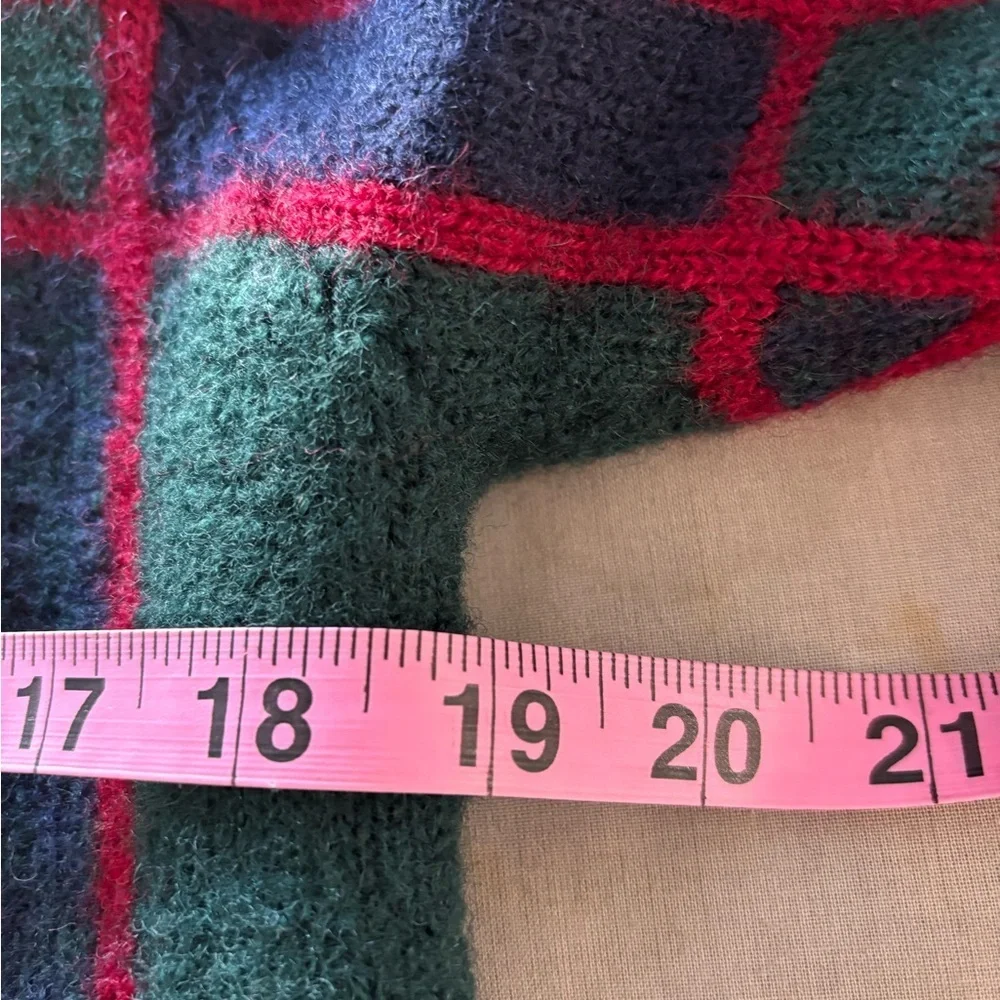 Pendelton Wool Cardigan Embroidered Plaid Green Red Navy Classic Winter Cozy L - Picture 8 of 8